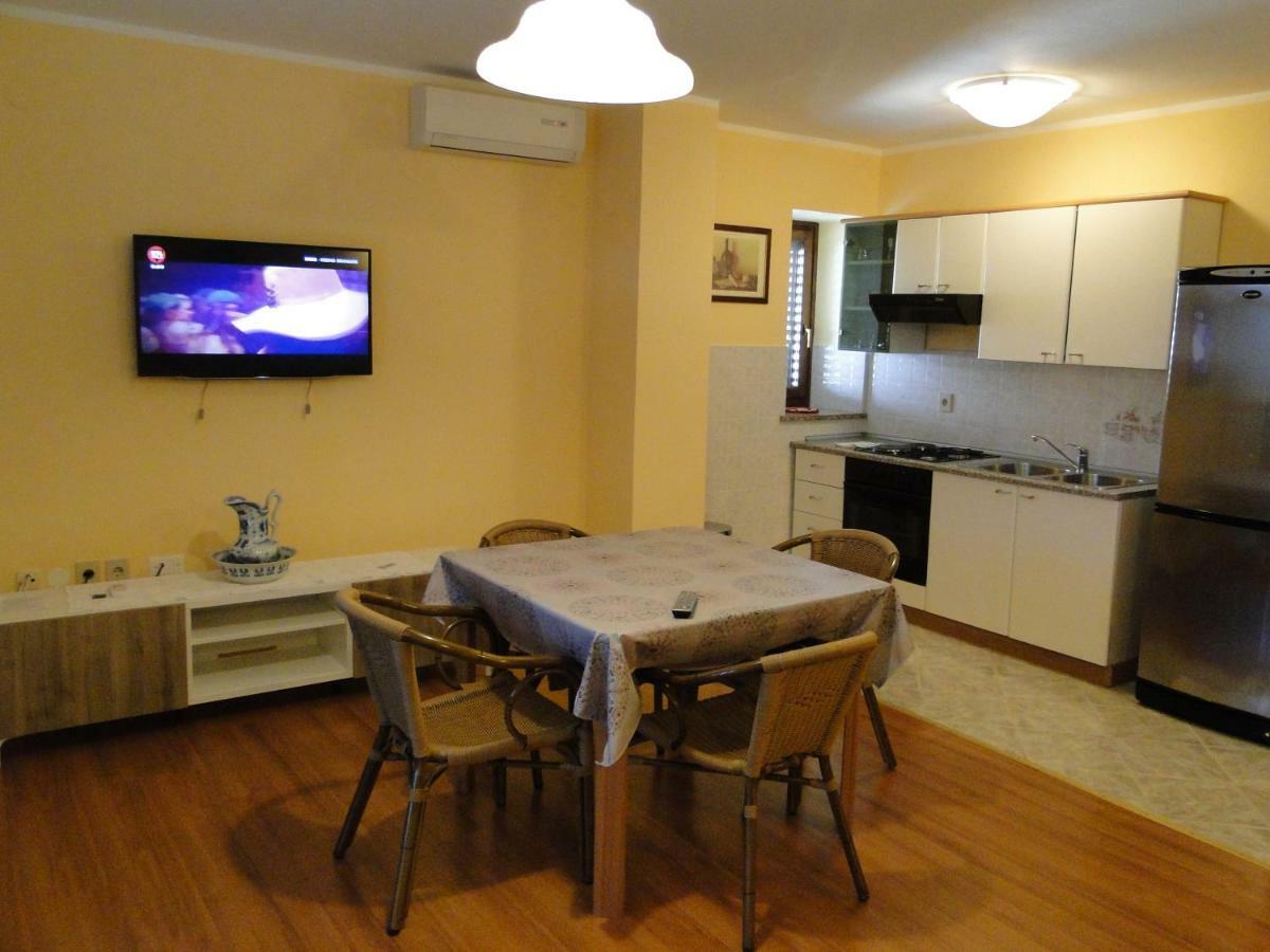 אומאג Apartments Villa Maran מראה חיצוני תמונה
